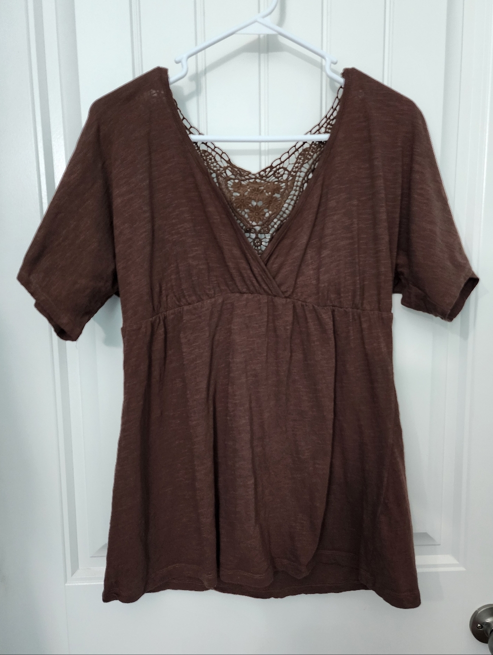 Eyelash Couture Brown V-Neck Lace Inset Tunic Top, Size XL